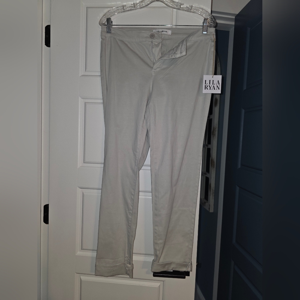 LILA RYAN Light Gray Casual Trousers